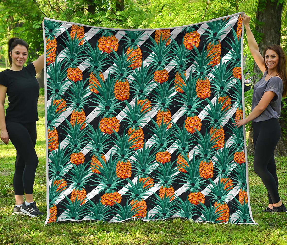 Pineapple Striped Pattern Print Quilt
