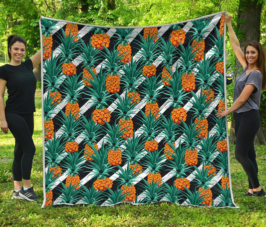 Pineapple Striped Pattern Print Quilt
