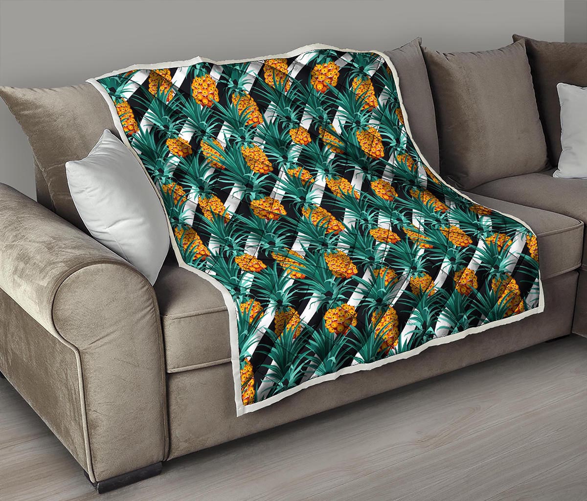 Pineapple Striped Pattern Print Quilt