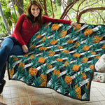 Pineapple Striped Pattern Print Quilt
