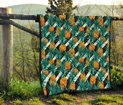 Pineapple Striped Pattern Print Quilt