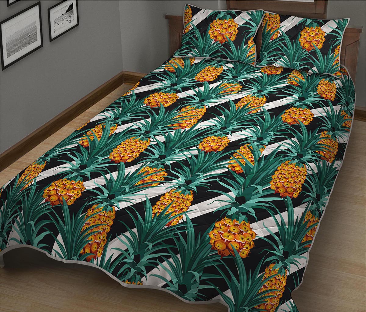Pineapple Striped Pattern Print Quilt Bed Set