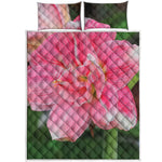 Pink Amaryllis Print Quilt Bed Set