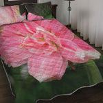 Pink Amaryllis Print Quilt Bed Set