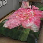 Pink Amaryllis Print Quilt Bed Set