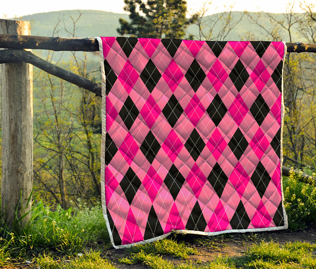 Pink And Black Argyle Pattern Print Quilt