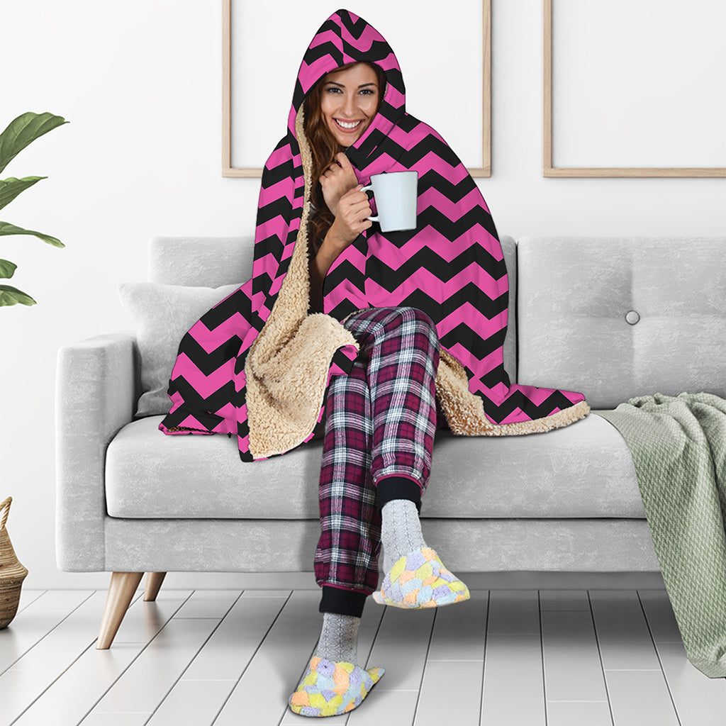 Pink And Black Chevron Pattern Print Hooded Blanket