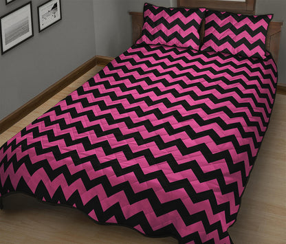 Pink And Black Chevron Pattern Print Quilt Bed Set