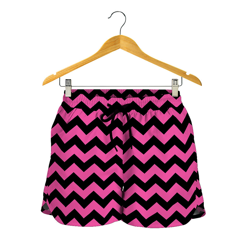 Pink And Black Chevron Pattern Print Women's Shorts