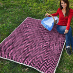 Pink And Black Zigzag Pattern Print Quilt