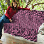 Pink And Black Zigzag Pattern Print Quilt
