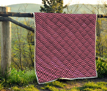 Pink And Black Zigzag Pattern Print Quilt
