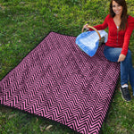 Pink And Black Zigzag Pattern Print Quilt