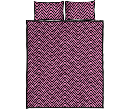 Pink And Black Zigzag Pattern Print Quilt Bed Set