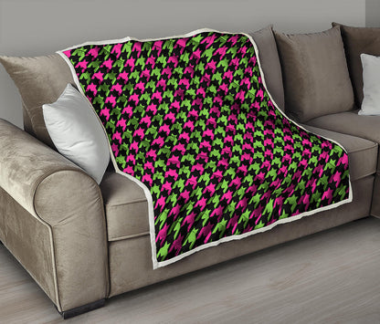 Pink And Green Houndstooth Pattern Print Quilt