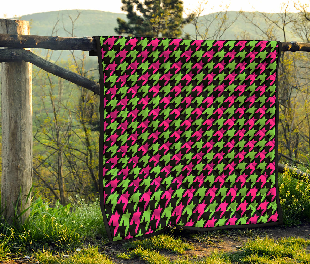 Pink And Green Houndstooth Pattern Print Quilt