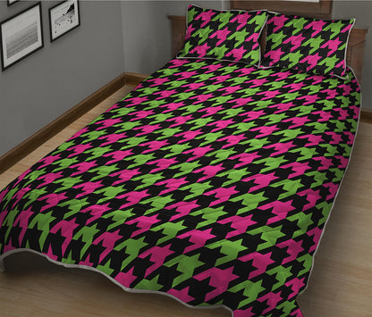 Pink And Green Houndstooth Pattern Print Quilt Bed Set