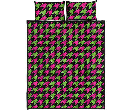Pink And Green Houndstooth Pattern Print Quilt Bed Set