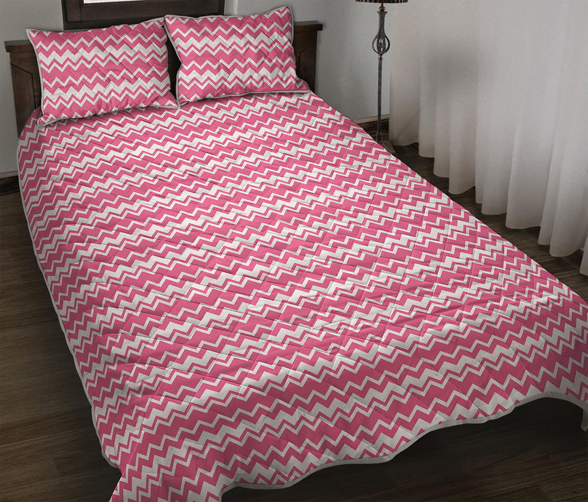 Pink And White Zigzag Pattern Print Quilt Bed Set