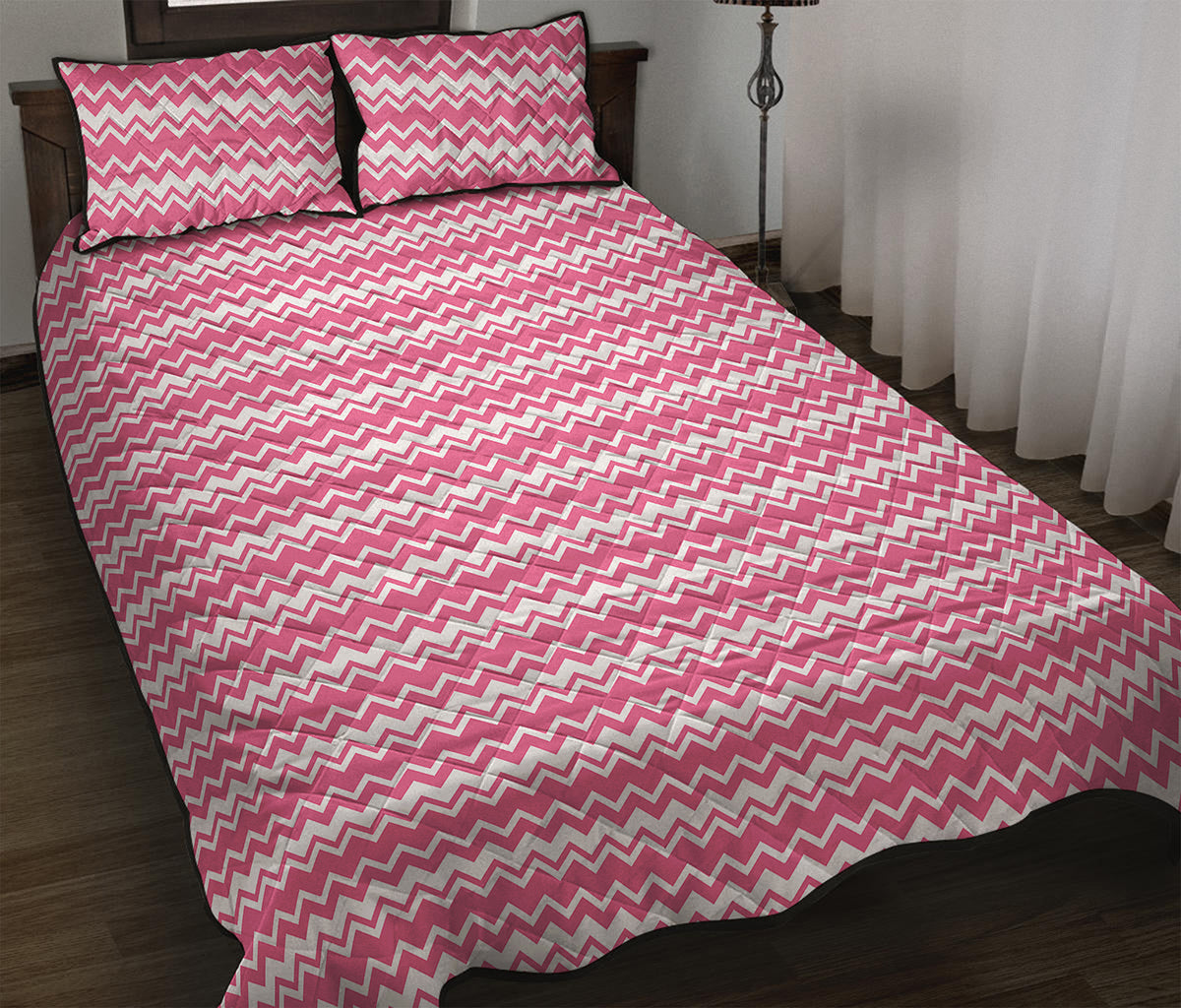 Pink And White Zigzag Pattern Print Quilt Bed Set