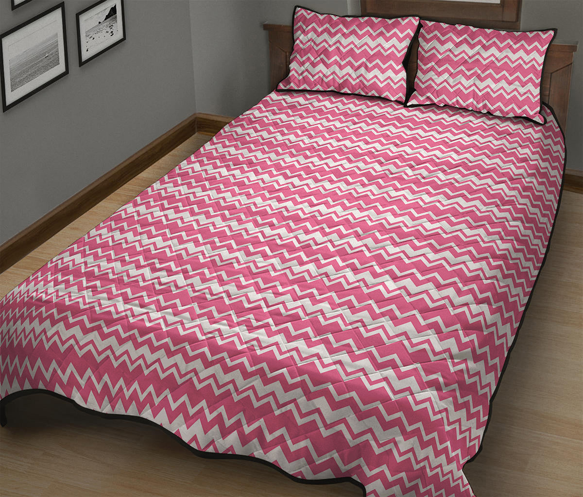 Pink And White Zigzag Pattern Print Quilt Bed Set