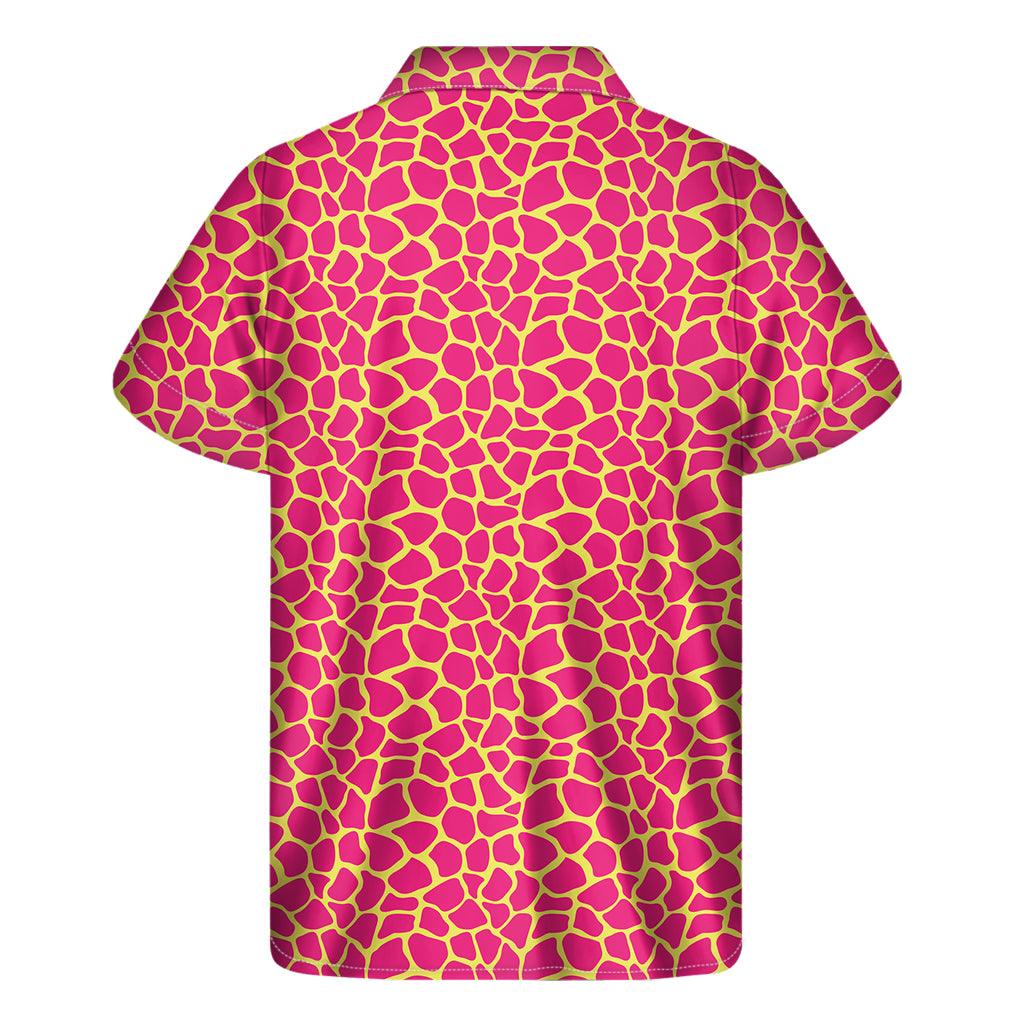 Pink And Yellow Giraffe Pattern Print Men's Short Sleeve Shirt