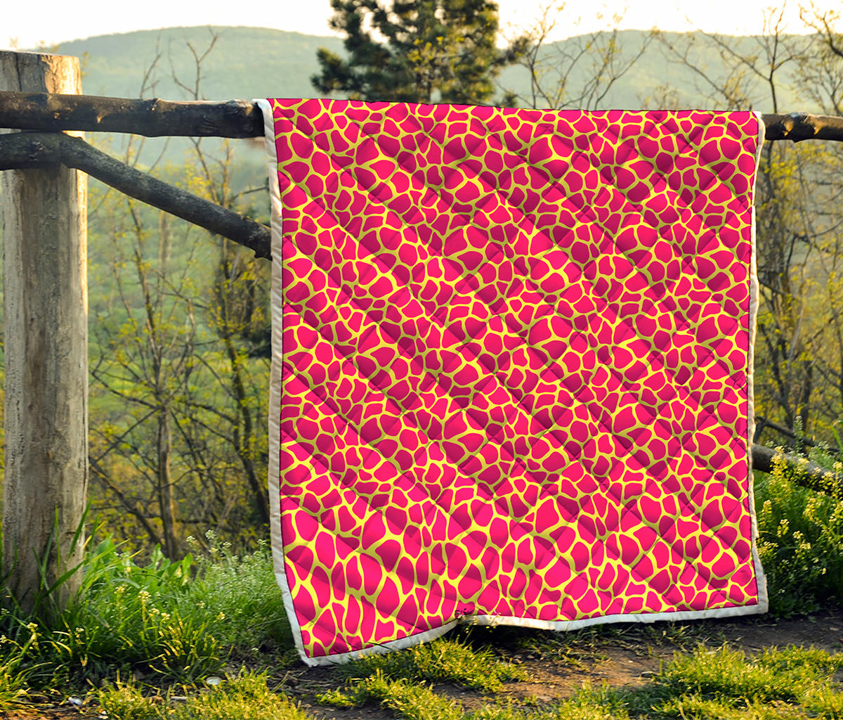 Pink And Yellow Giraffe Pattern Print Quilt