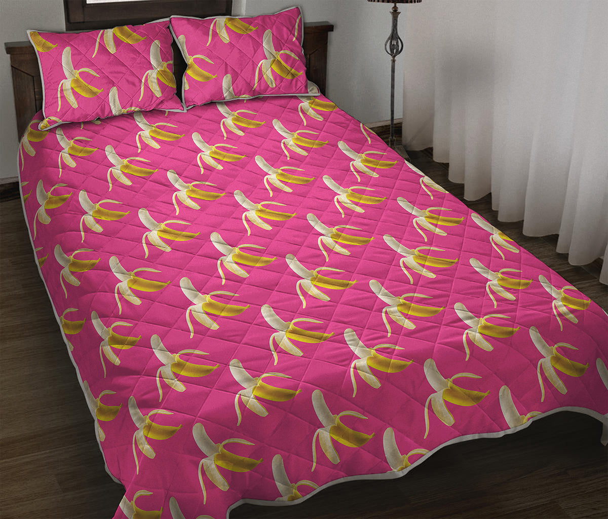 Pink Banana Pattern Print Quilt Bed Set