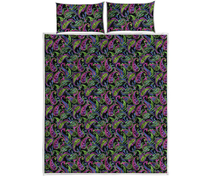 Pink Blue And Green Paisley Print Quilt Bed Set