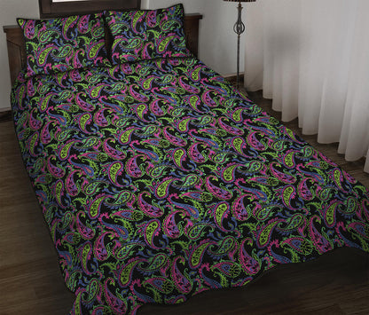Pink Blue And Green Paisley Print Quilt Bed Set