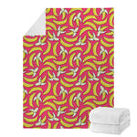 Pink Cartoon Banana Pattern Print Blanket
