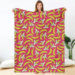 Pink Cartoon Banana Pattern Print Blanket