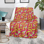 Pink Cartoon Banana Pattern Print Blanket
