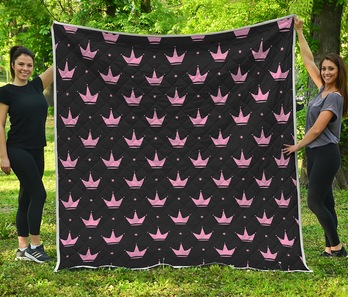 Pink Crown Pattern Print Quilt