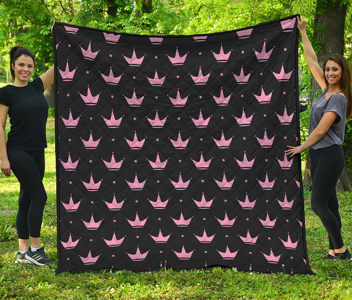 Pink Crown Pattern Print Quilt