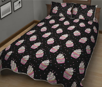 Pink Cupcake Pattern Print Quilt Bed Set