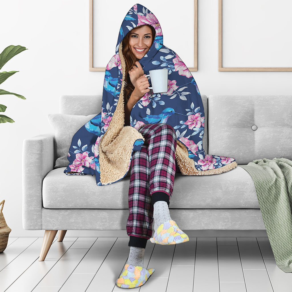 Pink Flowers And Hummingbird Print Hooded Blanket