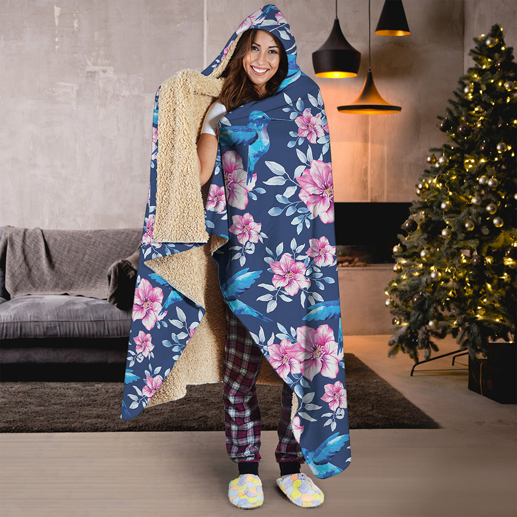 Pink Flowers And Hummingbird Print Hooded Blanket