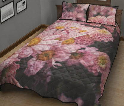 Pink Flowers Print Quilt Bed Set