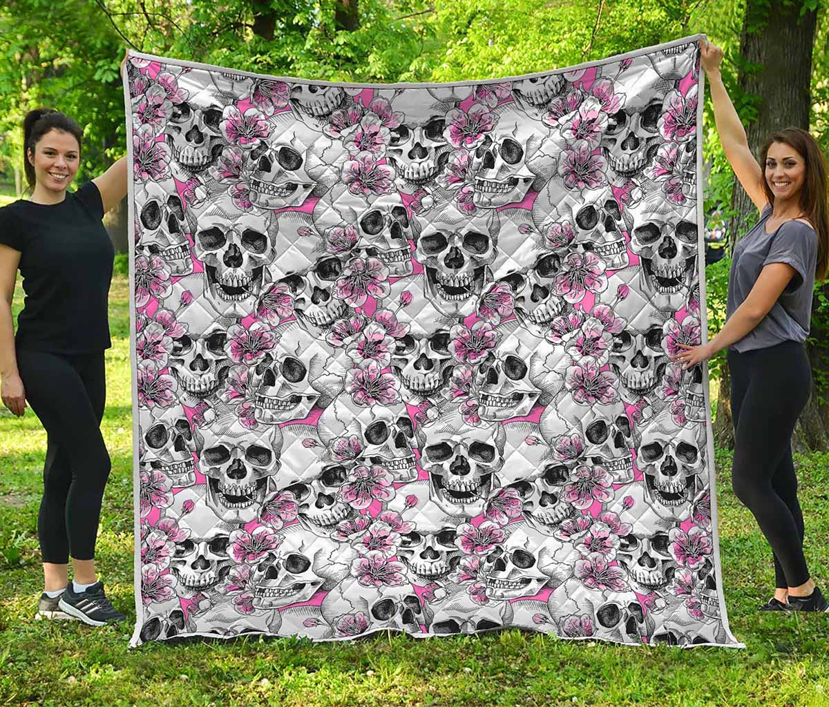 Pink Flowers Skull Pattern Print Quilt