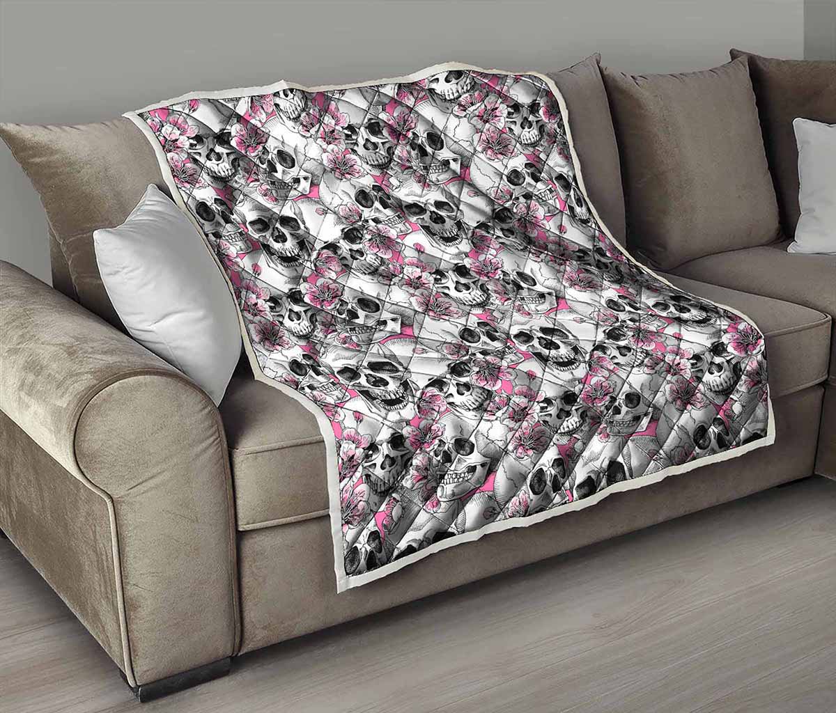 Pink Flowers Skull Pattern Print Quilt