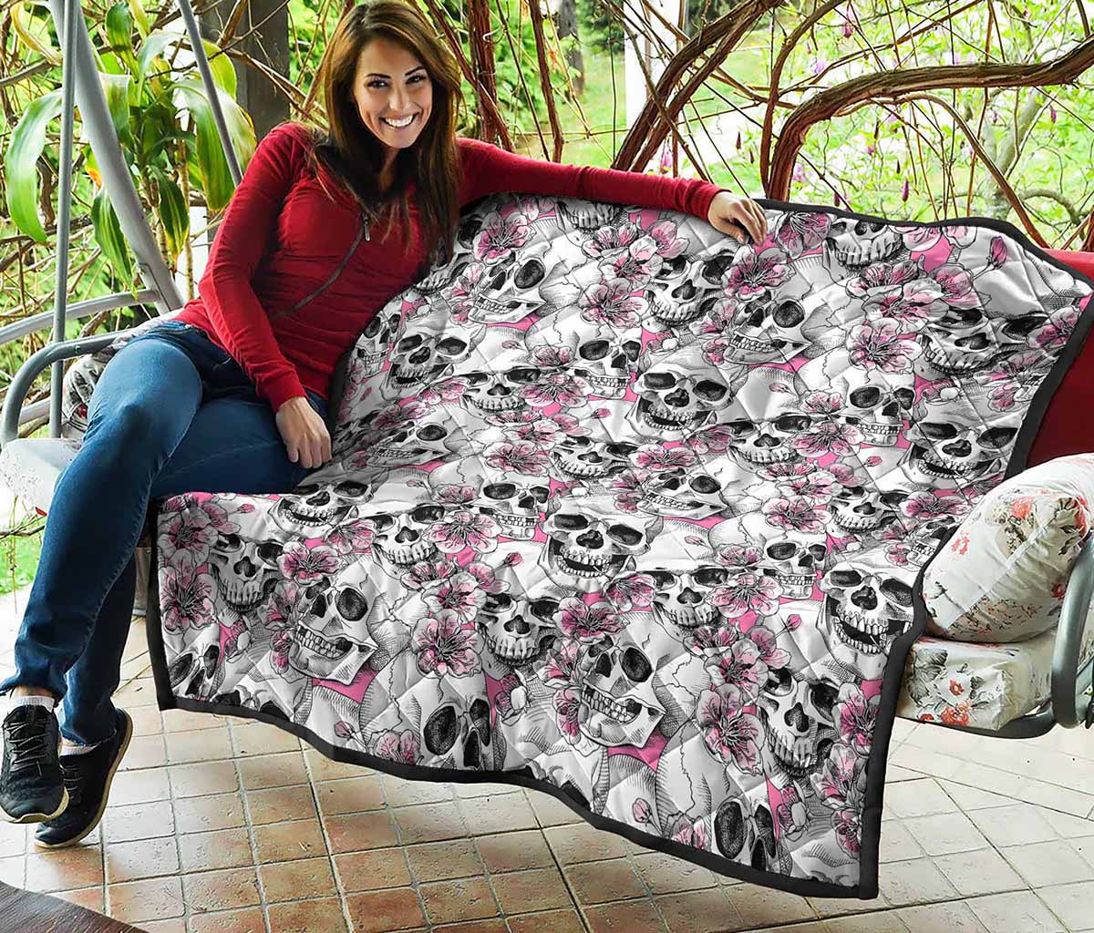 Pink Flowers Skull Pattern Print Quilt