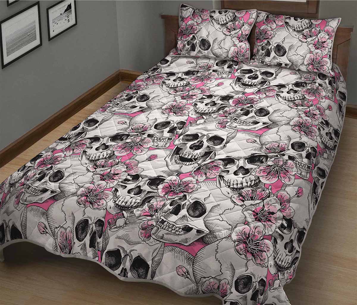 Pink Flowers Skull Pattern Print Quilt Bed Set