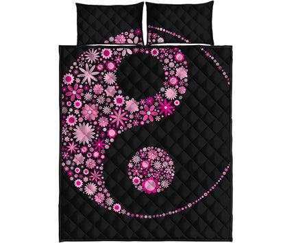 Pink Flowers Yin Yang Print Quilt Bed Set