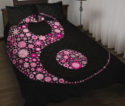 Pink Flowers Yin Yang Print Quilt Bed Set