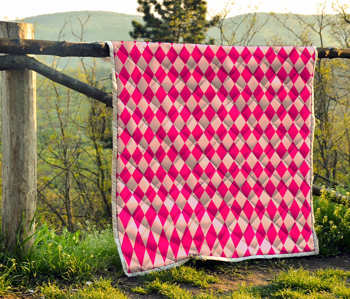 Pink Harlequin Pattern Print Quilt
