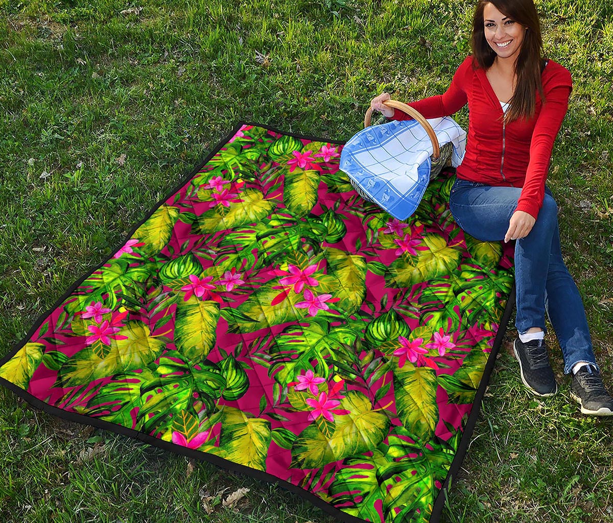 Pink Hawaiian Tropical Pattern Print Quilt