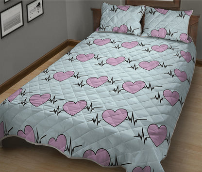Pink Heartbeat Pattern Print Quilt Bed Set