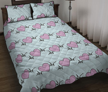 Pink Heartbeat Pattern Print Quilt Bed Set