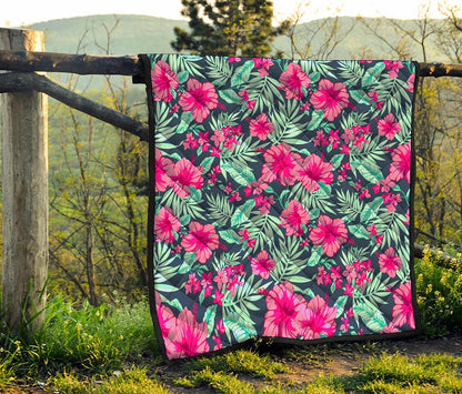 Pink Hibiscus Tropical Pattern Print Quilt